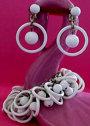 a beautiful vintage costume jewelry parure