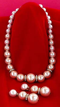a beautiful vintage costume jewelry parure