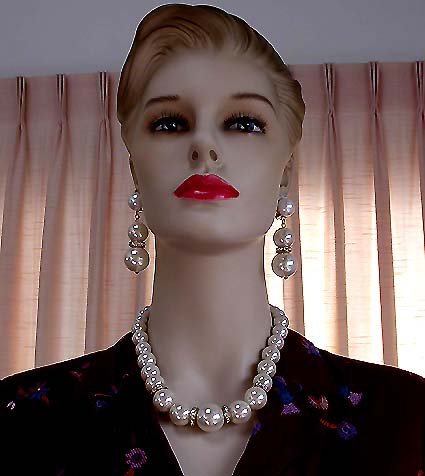 a beautiful vintage costume jewelry parure