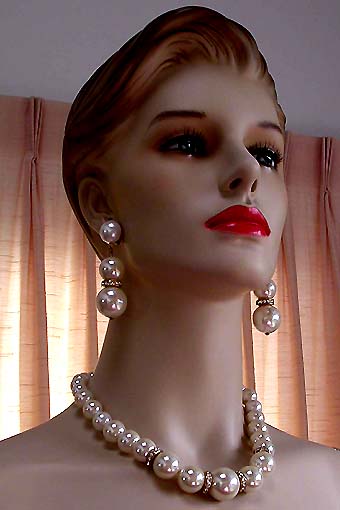 a beautiful vintage costume jewelry parure