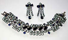 a beautiful vintage costume jewelry necklace unsigned