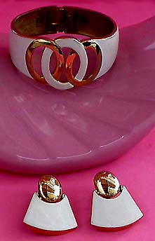 a beautiful vintage costume jewelry parure