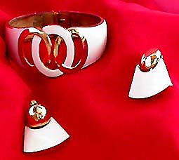 a beautiful vintage costume jewelry parure