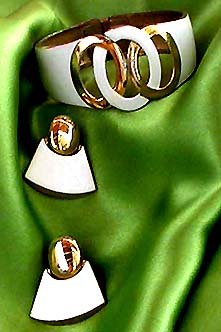 a beautiful vintage costume jewelry parure