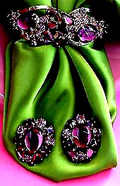 a beautiful Juliana vintage costume jewelry necklace, bracelet and earrings