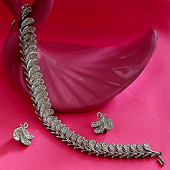 a beautiful vintage costume jewelry parure