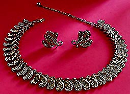 a beautiful Juliana vintage costume jewelry necklace, bracelet and earrings