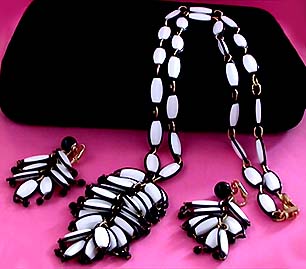 a beautiful vintage costume jewelry parure