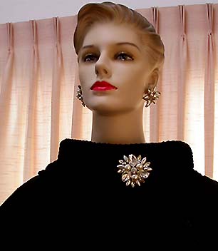 a beautiful vintage costume jewelry parure
