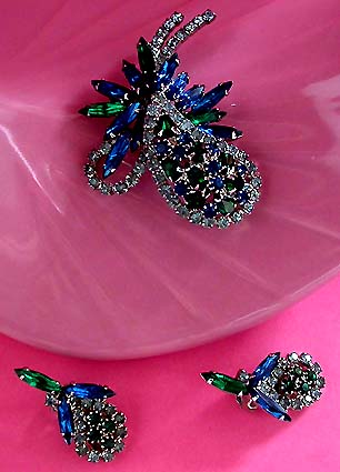 a beautiful vintage costume jewelry parure