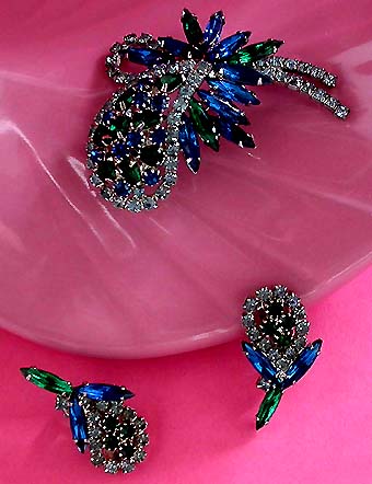 a beautiful vintage costume jewelry parure