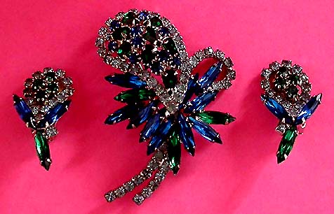 a beautiful vintage costume jewelry parure