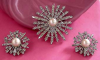 a beautiful vintage costume jewelry parure