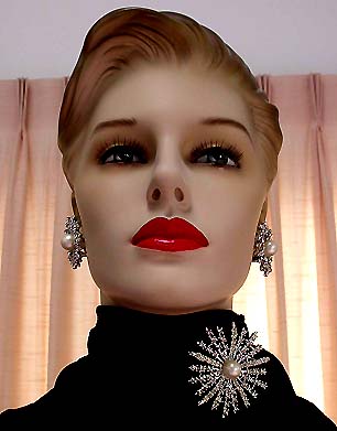 a beautiful vintage costume jewelry parure