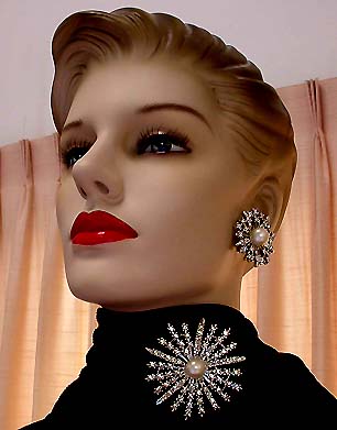 a beautiful vintage costume jewelry parure