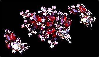 a beautiful vintage costume jewelry parure