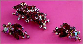 a beautiful vintage costume jewelry parure