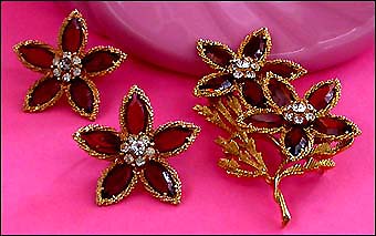 a beautiful vintage costume jewelry parure