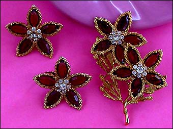 a beautiful vintage costume jewelry parure