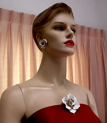 a beautiful vintage costume jewelry parure