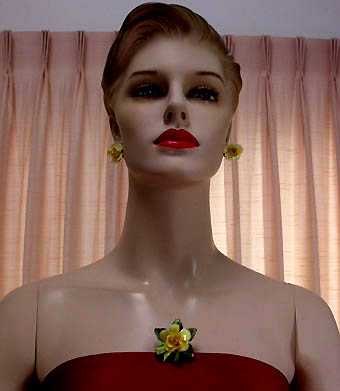 a beautiful vintage costume jewelry parure