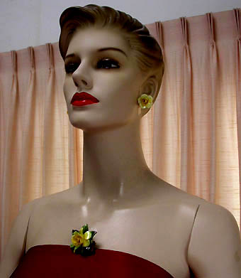 a beautiful vintage costume jewelry parure