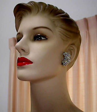 a beautiful vintage costume jewelry parure