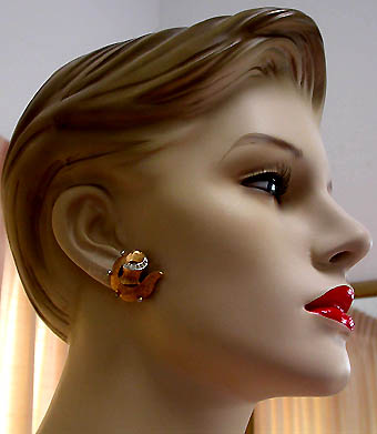 a beautiful vintage costume jewelry parure