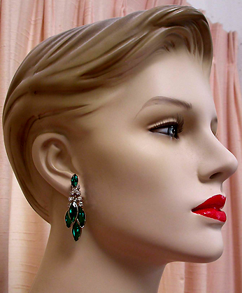 a beautiful vintage costume jewelry parure