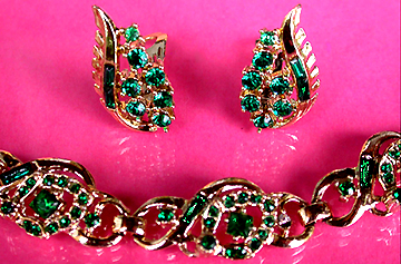 a beautiful vintage costume jewelry parure