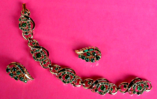 a beautiful vintage costume jewelry parure