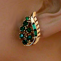 a beautiful vintage costume jewelry parure