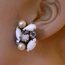 a beautiful vintage costume jewelry parure