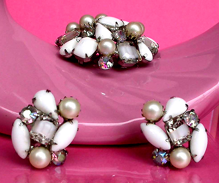 a beautiful vintage costume jewelry parure