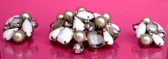 a beautiful vintage costume jewelry parure