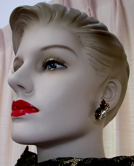 a beautiful vintage costume jewelry parure