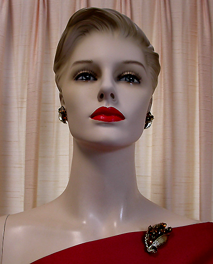 a beautiful vintage costume jewelry parure