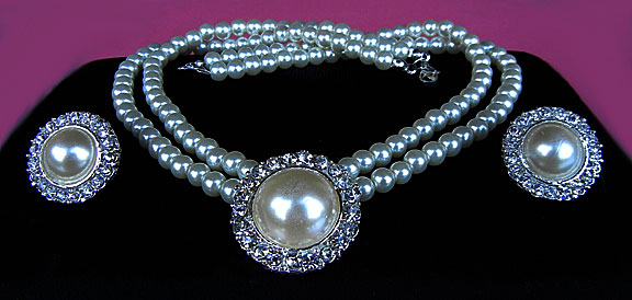 a beautiful vintage costume jewelry parure