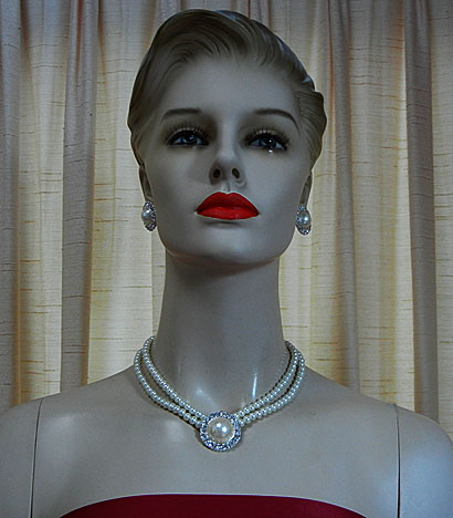a beautiful vintage costume jewelry parure