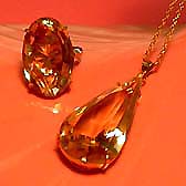 a beautiful vintage costume jewelry necklace and bracelet