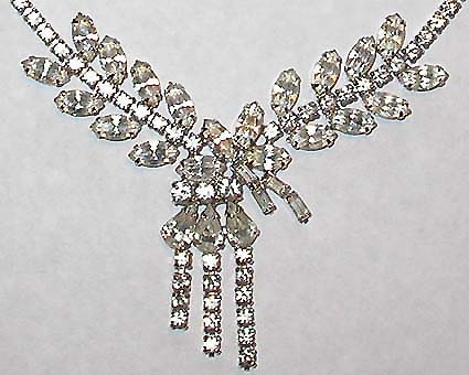 a beautiful Vintage Costume Estate  Antique Jewelry Matching Sets Parures unsigned