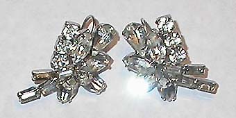 a beautiful Vintage Costume Estate  Antique Jewelry Matching Sets Parures unsigned