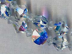 a beautiful vintage costume jewelry lucite necklace