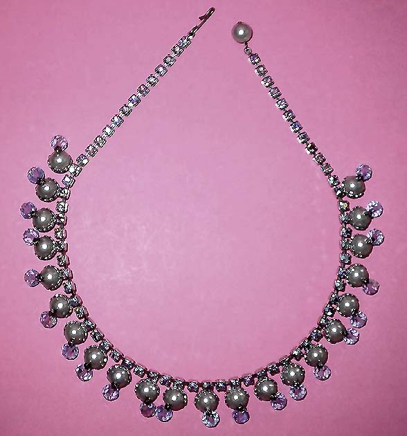 a beautiful vintage costume jewelry lucite necklace