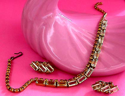 a beautiful vintage costume jewelry crystal necklace and earrings