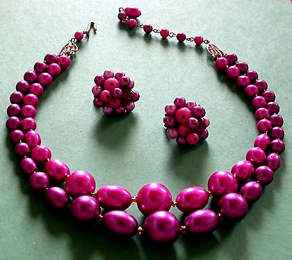 a beautiful vintage costume jewelry crystal necklace and earrings
