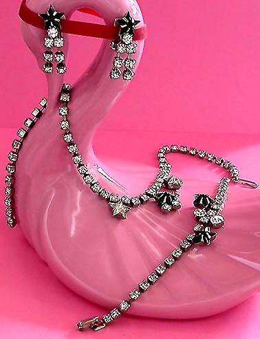 a beautiful vintage costume jewelry crystal necklace and earrings