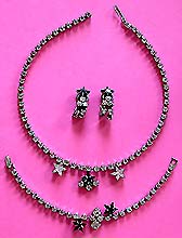 a beautiful Art vintage costume jewelry necklace, bracelet and earrings