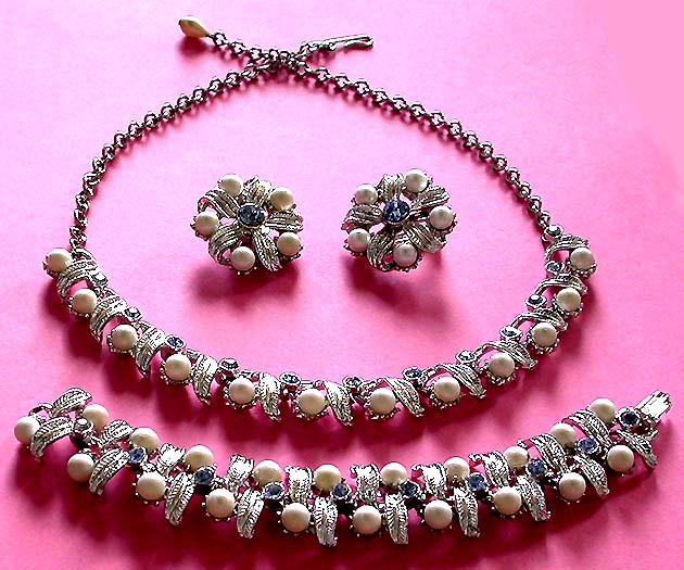 a beautiful vintage costume jewelry crystal necklace and earrings