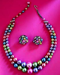 a beautiful Juliana vintage costume jewelry necklace, bracelet and earrings